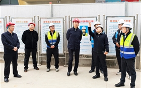王宏調(diào)研檢查項目建設(shè)、冬季供暖準(zhǔn)備工作