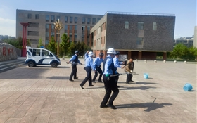 反恐防暴警鐘長鳴  校園安全重于泰山